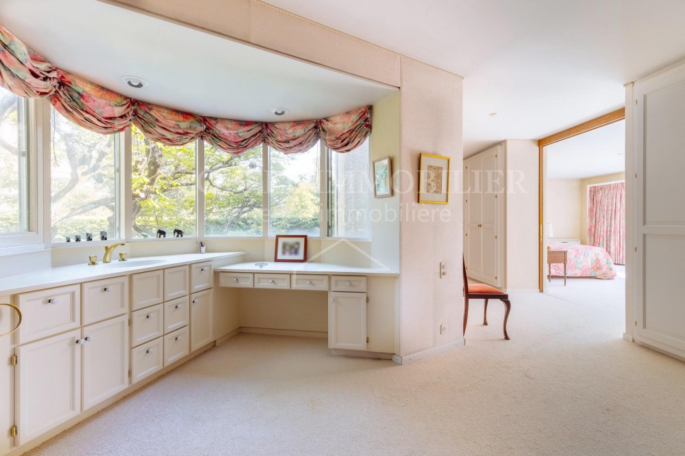 Large Property in Absolute Tranquility - Exclusive