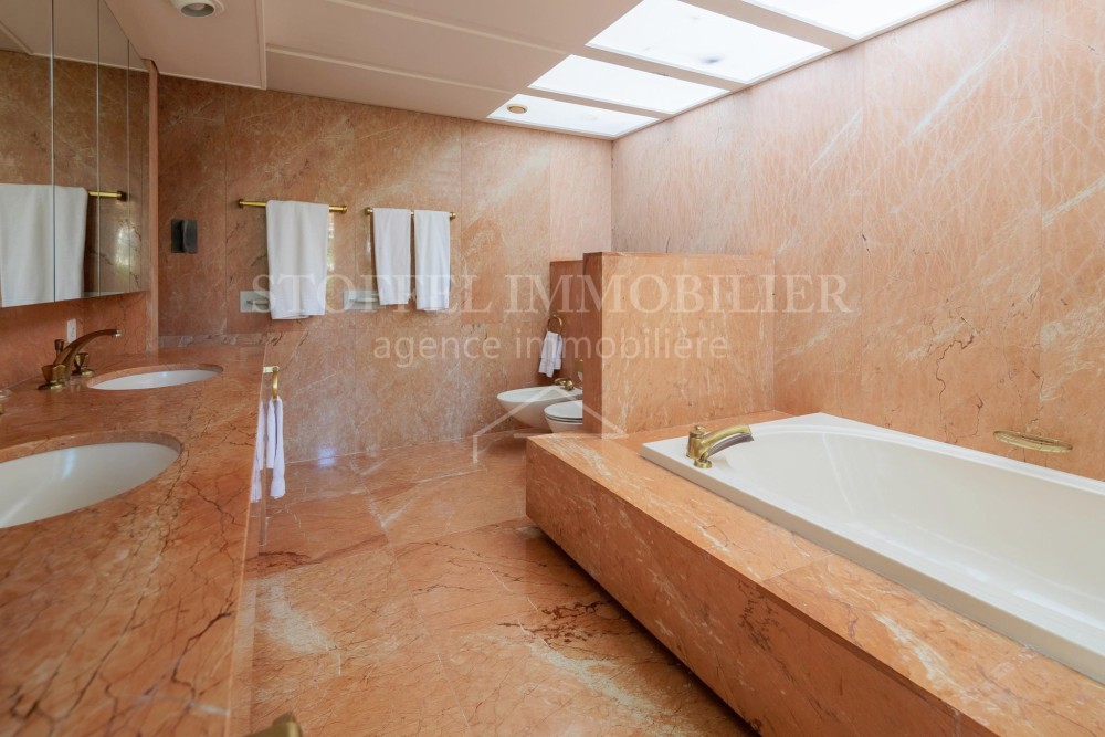Large Property in Absolute Tranquility - Exclusive